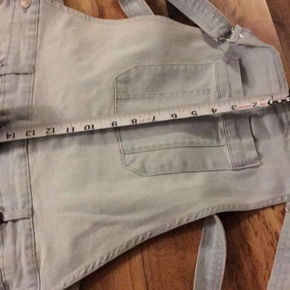 NWT YMI Curvy Fit Shortalls Light Wash Distressed - Picture 12 of 14